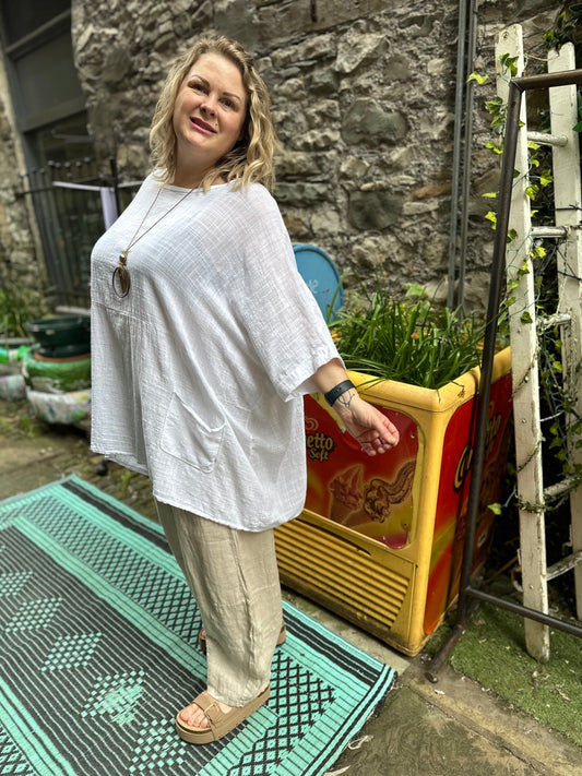 Two Pockets White Zenbe Tunic-Top Fits Size 8-22