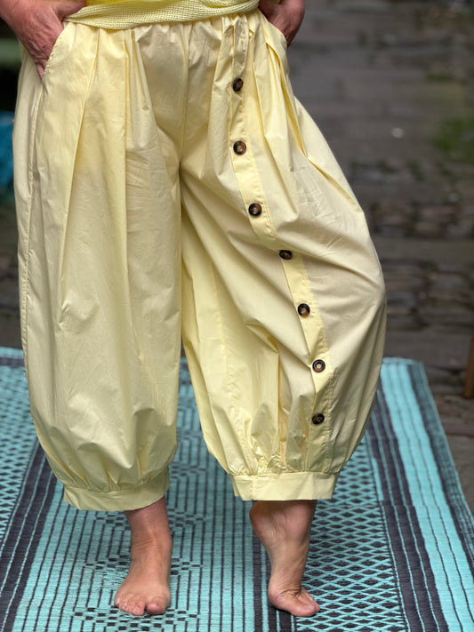 Stunning Oyya Trousers In Pale Yellow Colour One Size 8-20