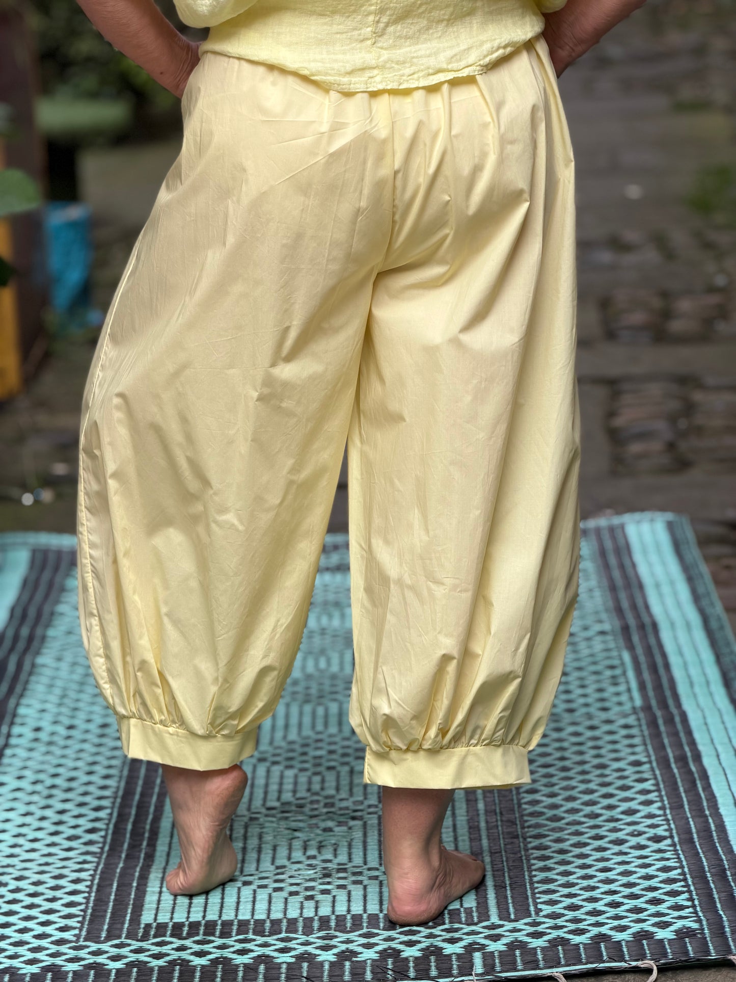 Stunning Oyya Trousers In Pale Yellow Colour One Size 8-20