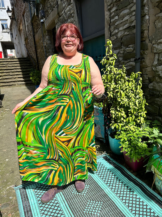 Stunning Tenda Ruched Dress Fits up to Size 26