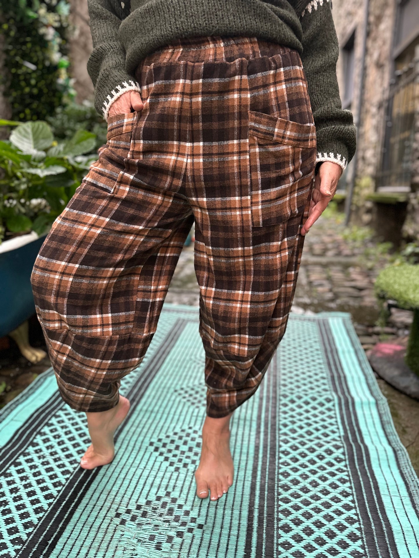 Soft Jersey Check Kuiza Trousers In Teal Fit Size 10-20