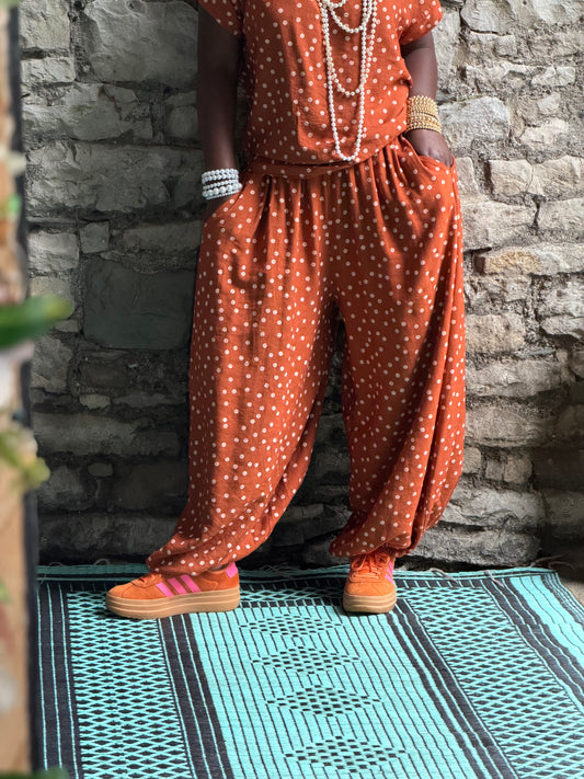 Made in Italy Stunning Chiima Trousers One Size Fits 8-22 Rust