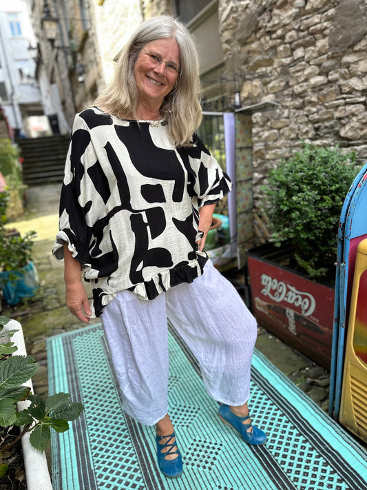 Monochrome Akouma Top Fits Size 12-20