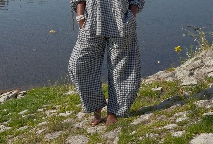 Tama Gingham Barrel Trousers In Navy/White One Size Fits Size 8-18