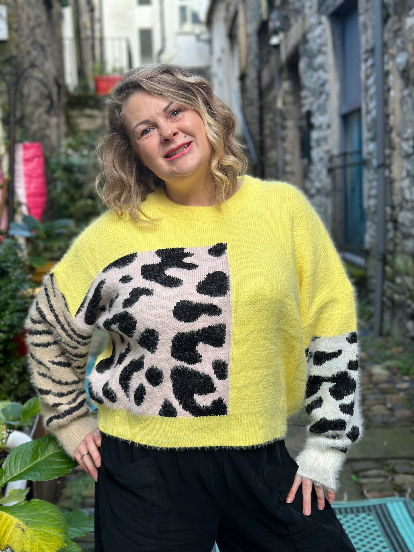 Stunning Fluffy knitted Animal Print Anouke Jumper Size S/M