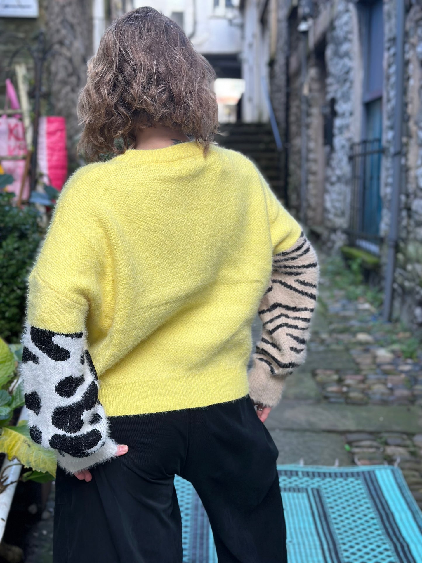 Stunning Fluffy knitted Animal Print Anouke Jumper Size S/M