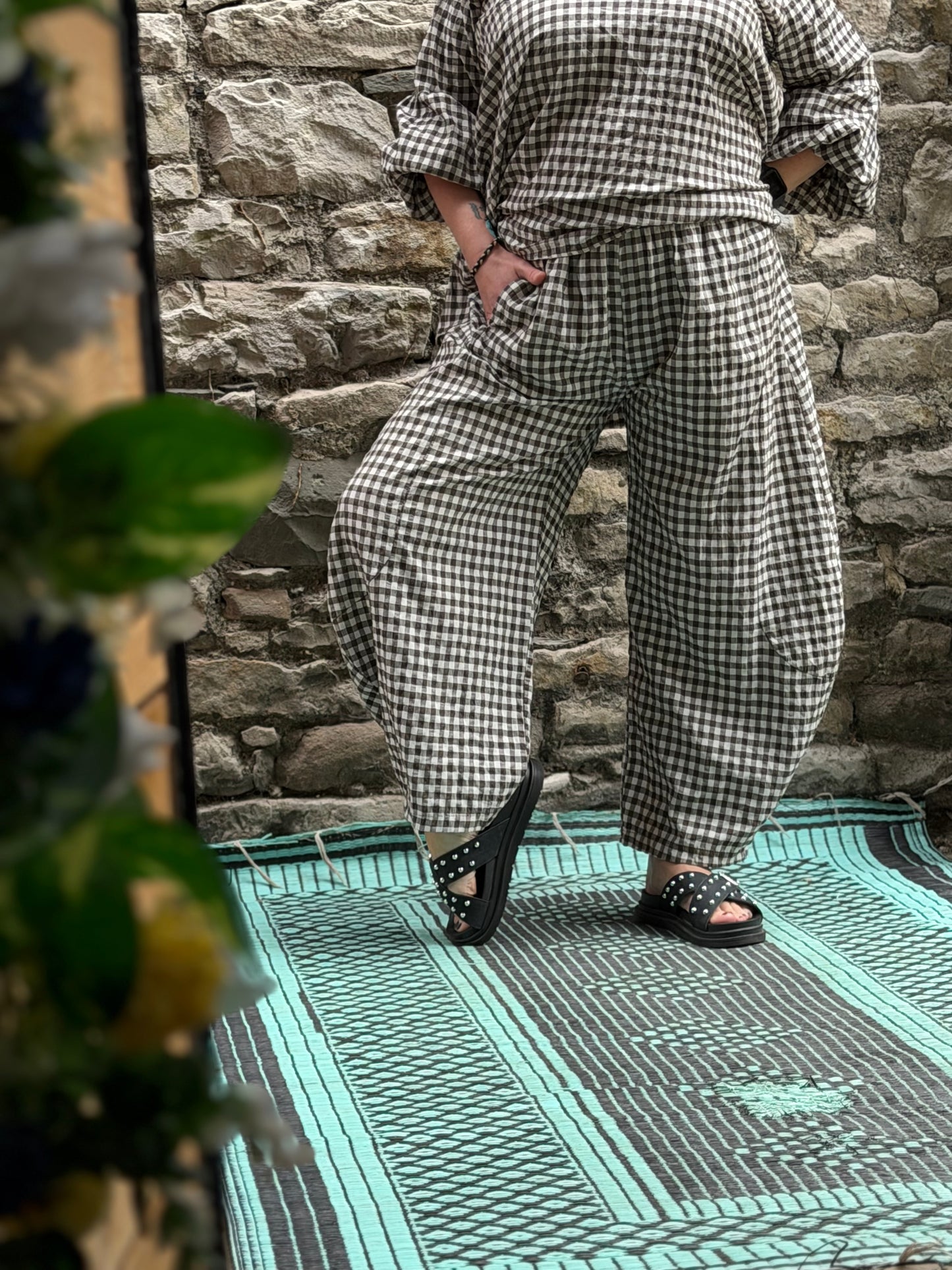 Tama Gingham Barrel Set Top Trousers In Chocolate Brown aOne Size Fits Size 8-18