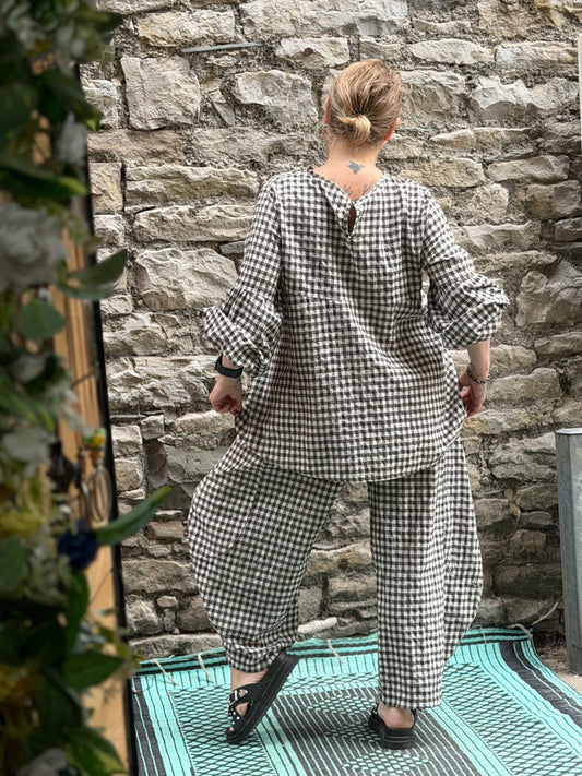 Tama Gingham Barrel Set Top Trousers In Chocolate Brown aOne Size Fits Size 8-18
