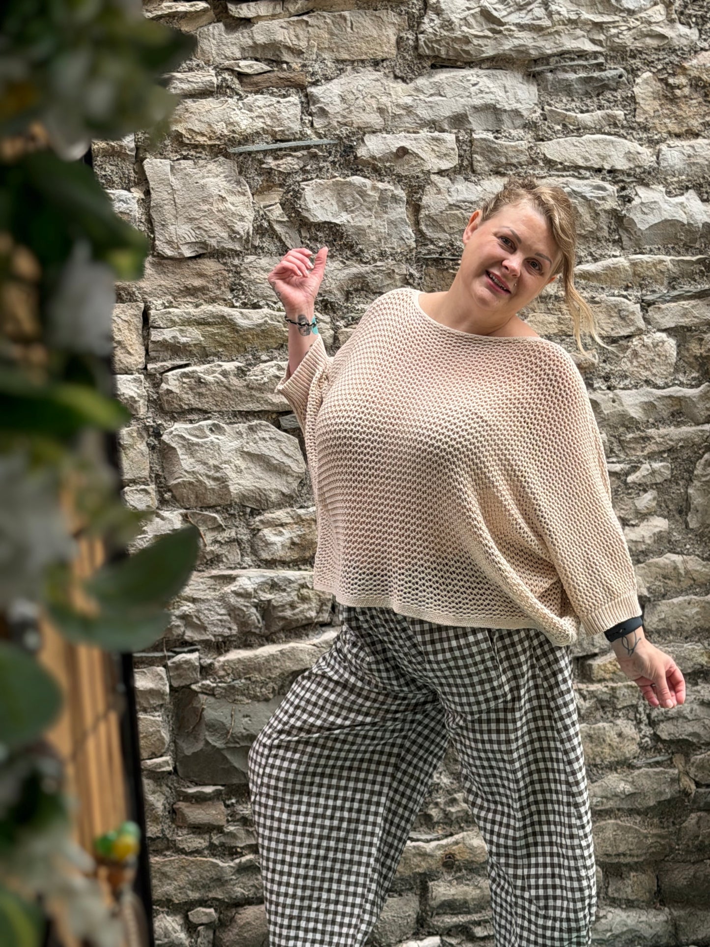 Stunning AFFINAH Layering Fish Net Top Size 10-24 In Beige