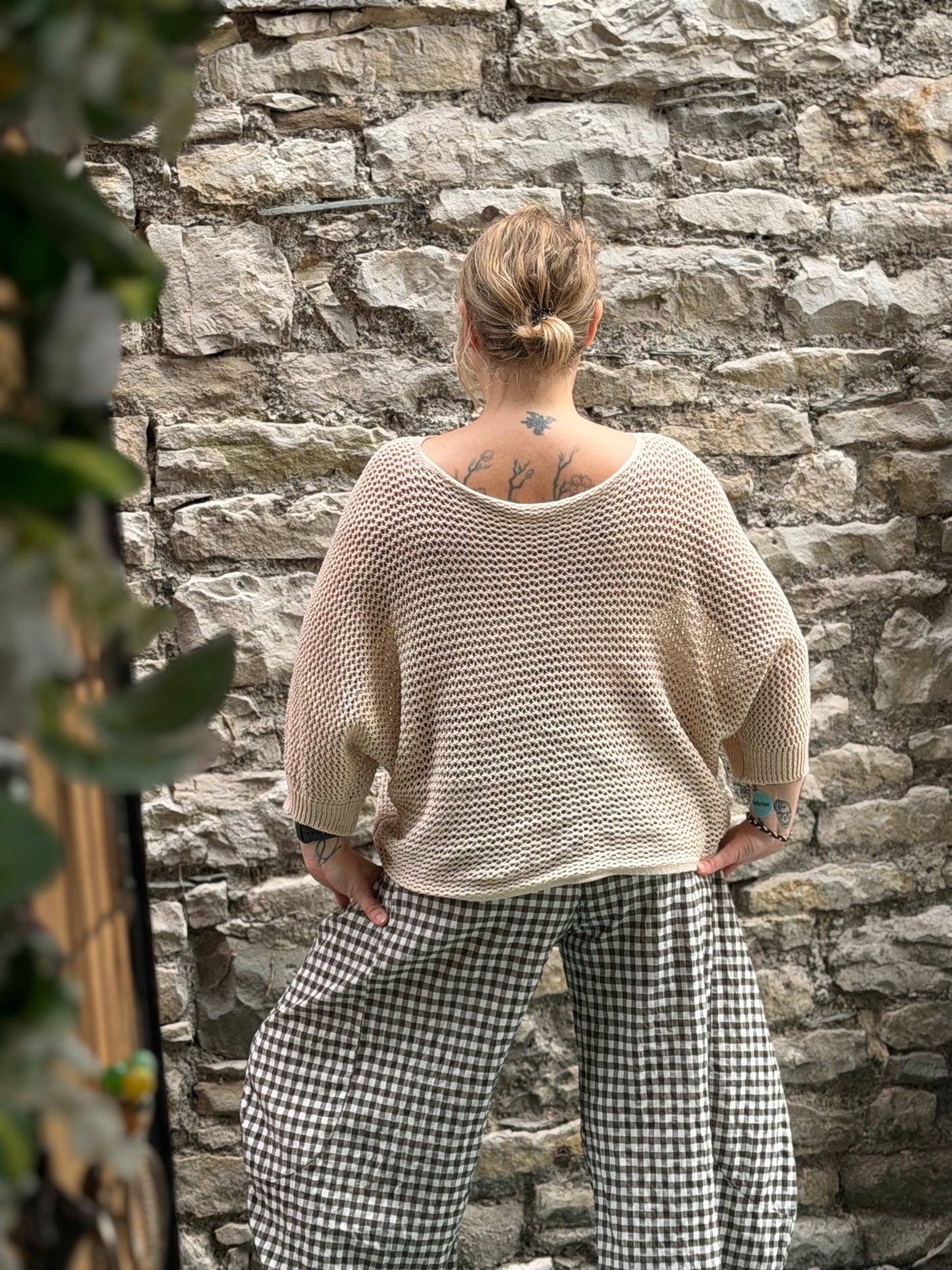 Stunning AFFINAH Layering Fish Net Top Size 10-24 In Beige