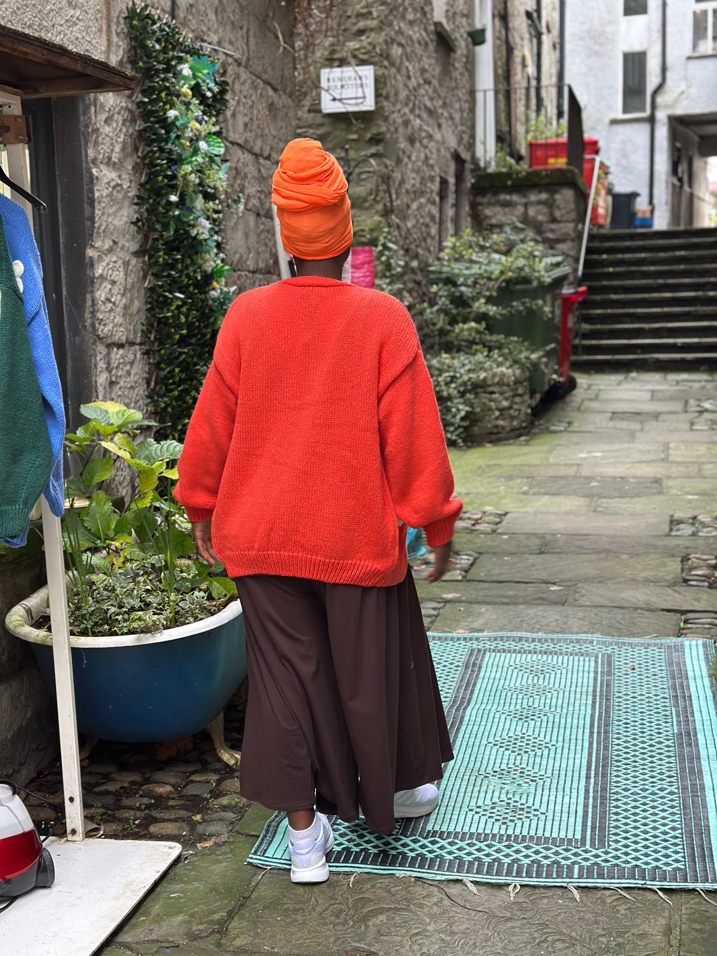 Stunning Soft Knit Daisy Moo Cardigan In Orange Size M/L