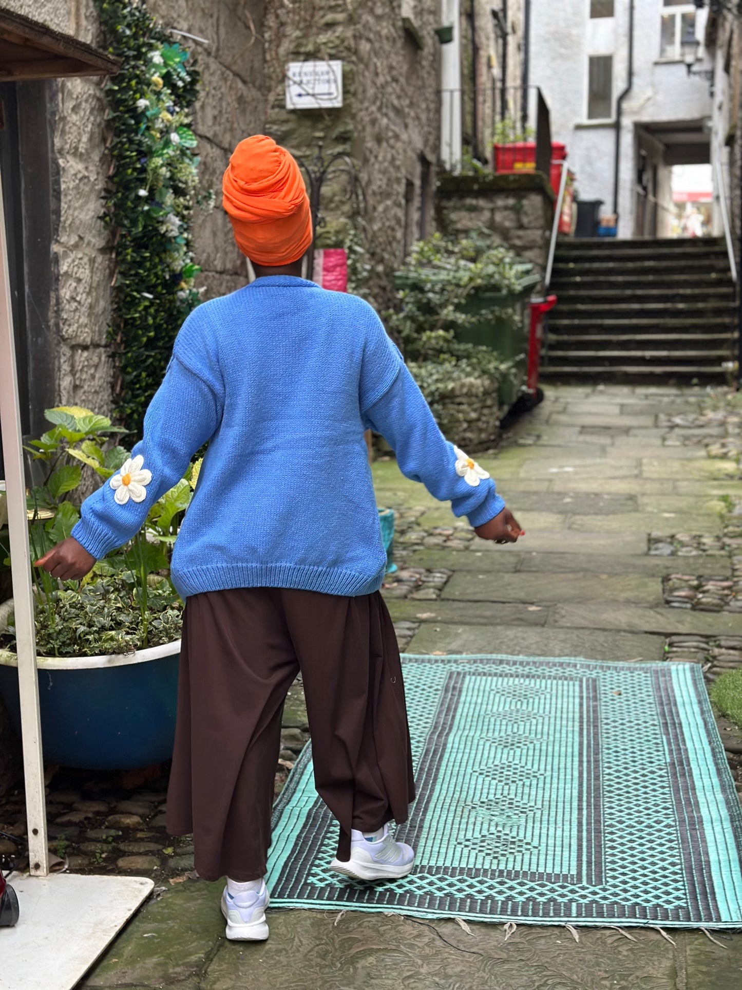Stunning Soft Knit Daisy Moo Cardigan In Sea Blue Size S/M