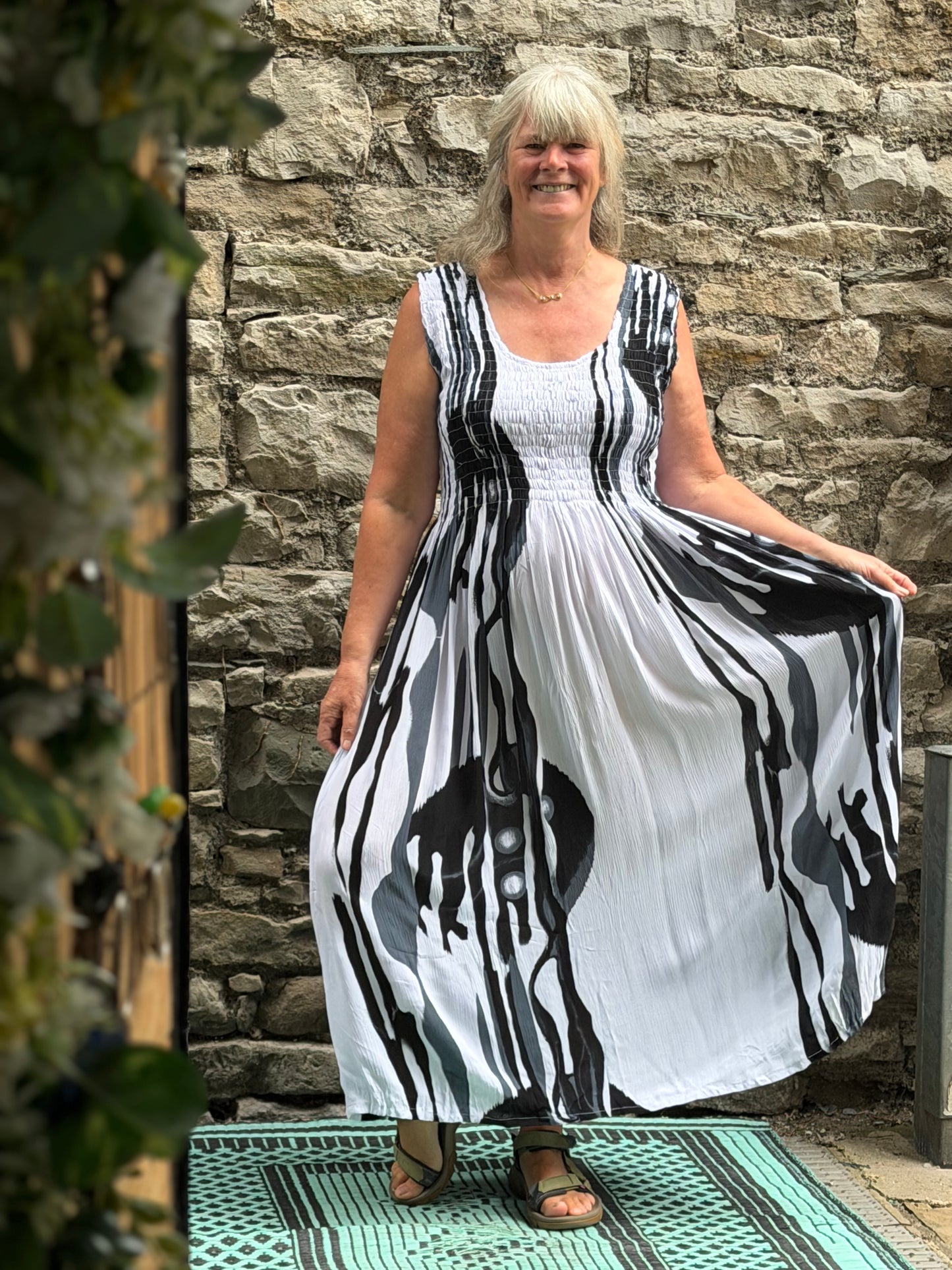 Stunning Tenda Ruched Dress Fits up to Size 26