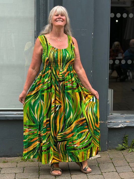 Stunning Tenda Ruched Dress Fits up to Size 26