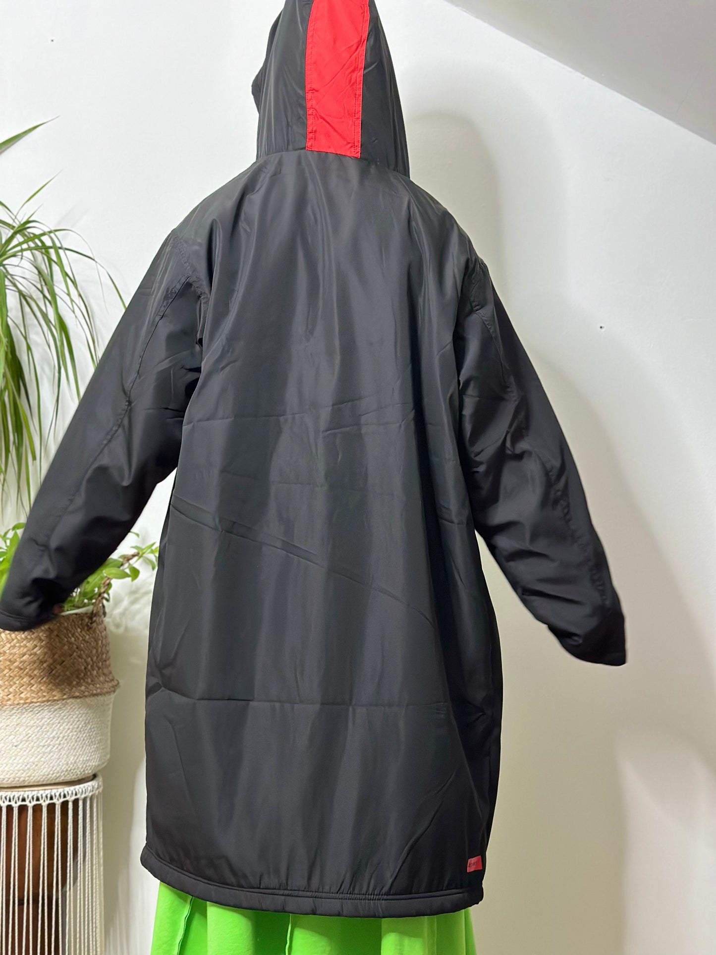 Pre-order Size M Stay DryRobe Black/Red Waterproof