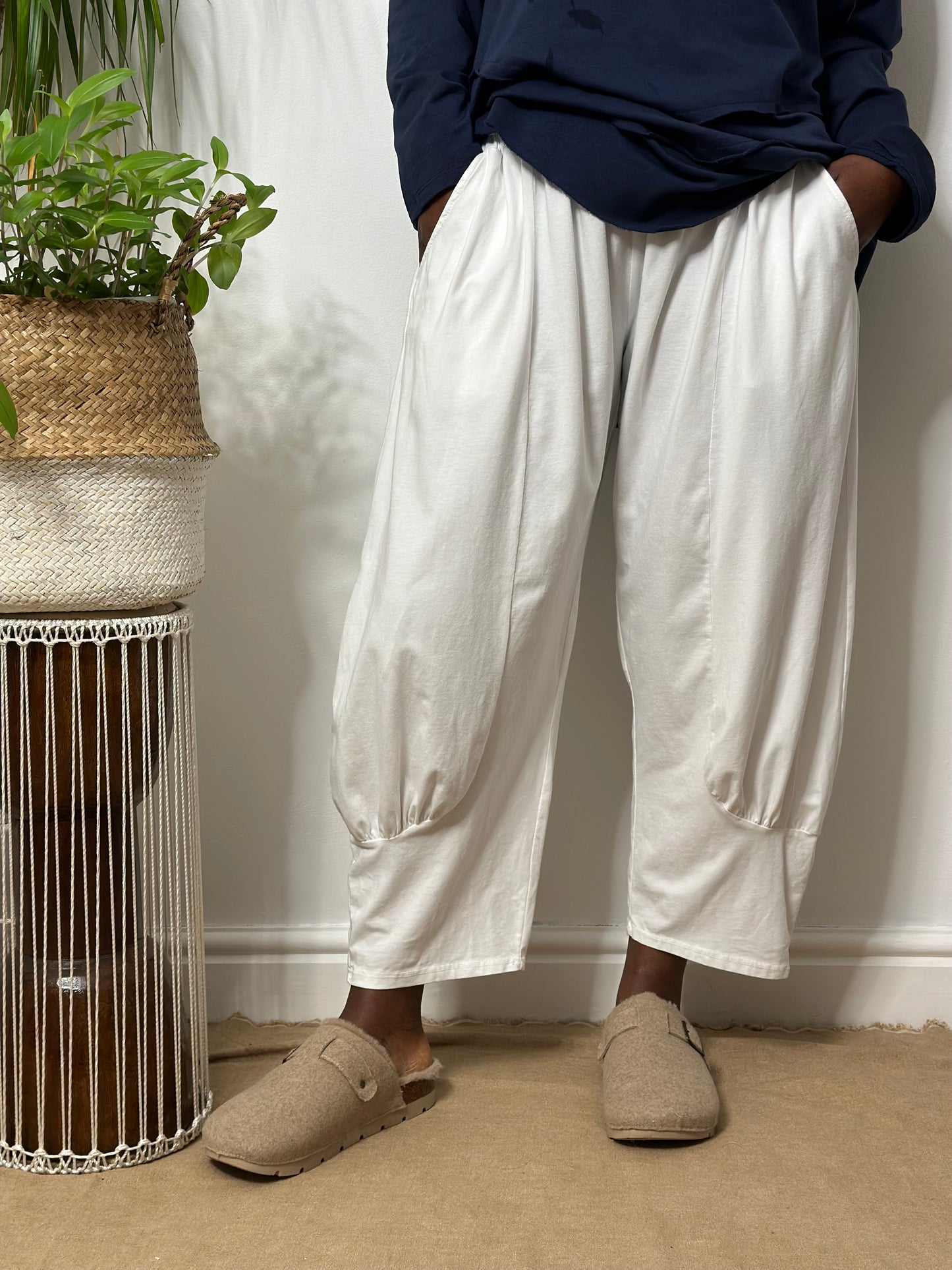 Short Length White Azu Trousers Fits Size 8-22