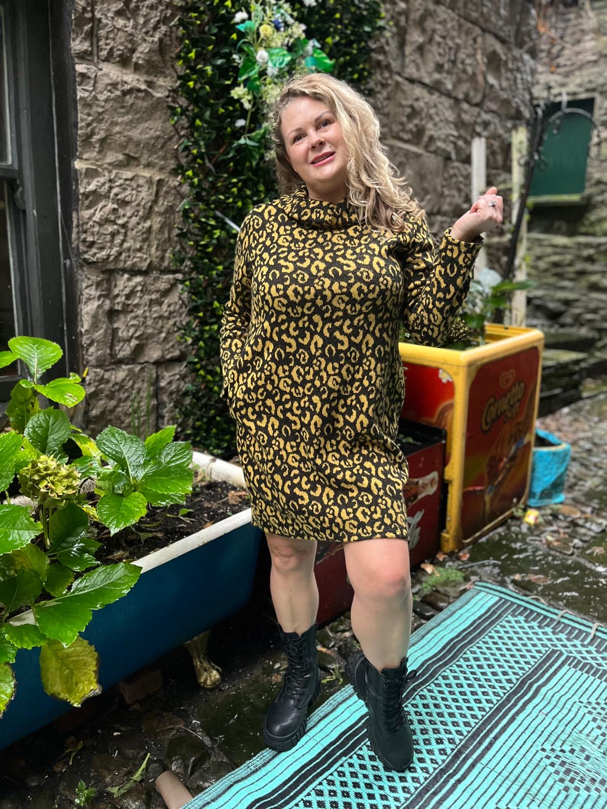 Fluffy Knit Animal Print Amouka Dress Top Size 8-18